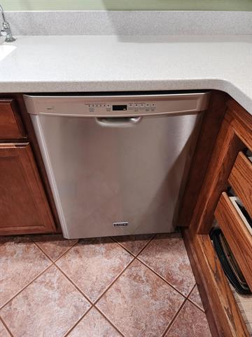 Builiding view eighteen for 3400 Sturgeon Rd, Midland, MI. 48640