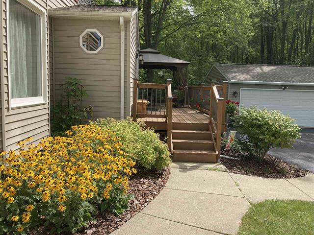 Builiding view fifty eight for 3400 Sturgeon Rd, Midland, MI. 48640