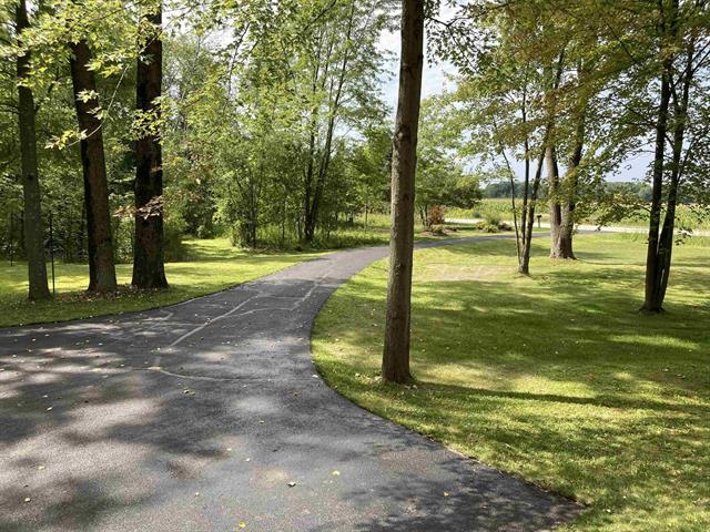 Builiding view sixty for 3400 Sturgeon Rd, Midland, MI. 48640