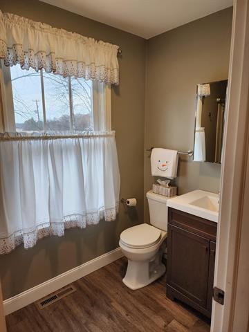 Builiding view thirty six for 3400 Sturgeon Rd, Midland, MI. 48640