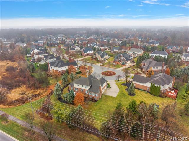 Builiding view eighty five for 26566 Anchorage, Novi, MI. 48374