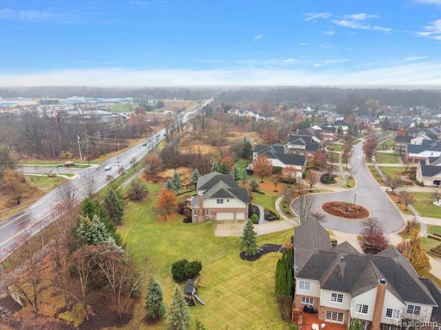 Builiding view eighty three for 26566 Anchorage, Novi, MI. 48374