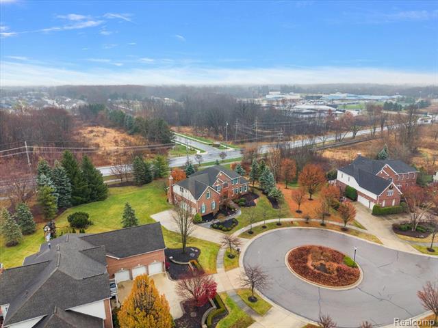 Builiding view eighty two for 26566 Anchorage, Novi, MI. 48374