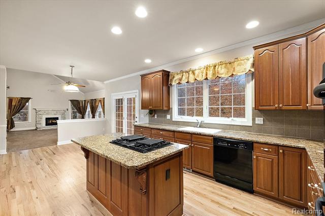 Builiding view eleven for 26566 Anchorage, Novi, MI. 48374