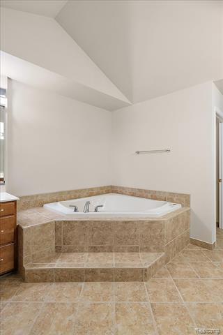 Builiding view forty three for 26566 Anchorage, Novi, MI. 48374