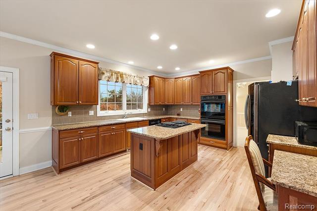 Builiding view seven for 26566 Anchorage, Novi, MI. 48374