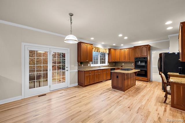 Builiding view seventeen for 26566 Anchorage, Novi, MI. 48374