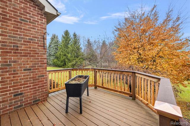 Builiding view seventy seven for 26566 Anchorage, Novi, MI. 48374