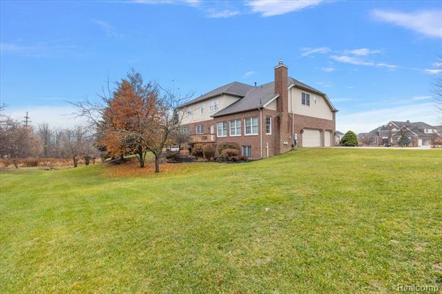 Builiding view seventy two for 26566 Anchorage, Novi, MI. 48374