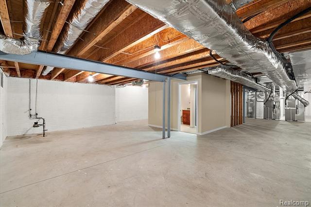 Builiding view sixty five for 26566 Anchorage, Novi, MI. 48374