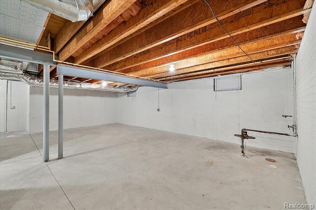 Builiding view sixty three for 26566 Anchorage, Novi, MI. 48374