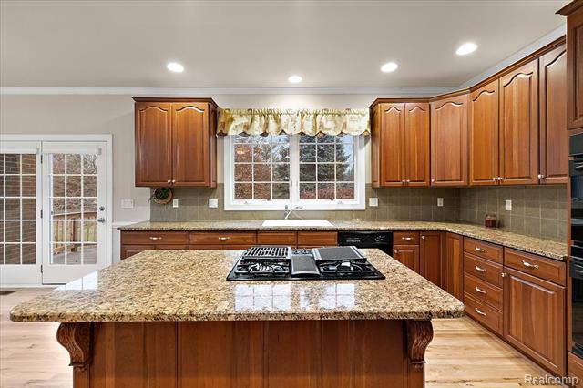 Builiding view twelve for 26566 Anchorage, Novi, MI. 48374