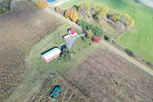 Builiding view forty one for 5537 Old State, North Branch, MI. 48461