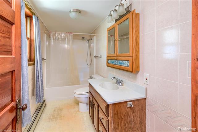 Builiding view fourteen for 5537 Old State, North Branch, MI. 48461