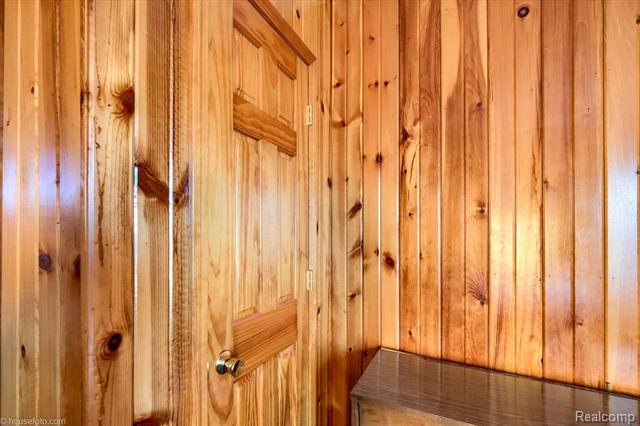 Builiding view nineteen for 5537 Old State, North Branch, MI. 48461