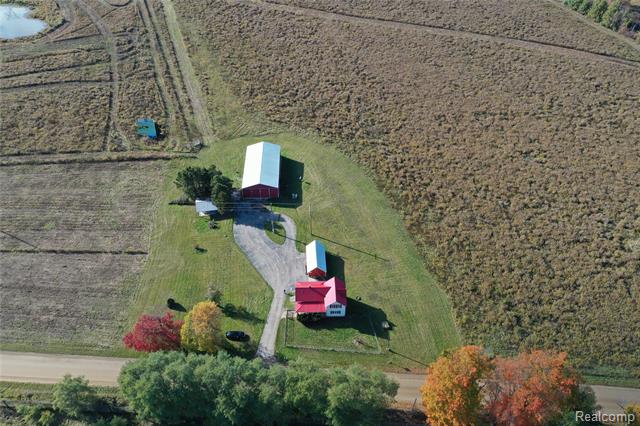 Builiding view thirty six for 5537 Old State, North Branch, MI. 48461