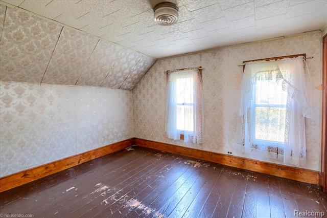 Builiding view twenty four for 5537 Old State, North Branch, MI. 48461