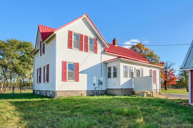 Builiding view twenty six for 5537 Old State, North Branch, MI. 48461