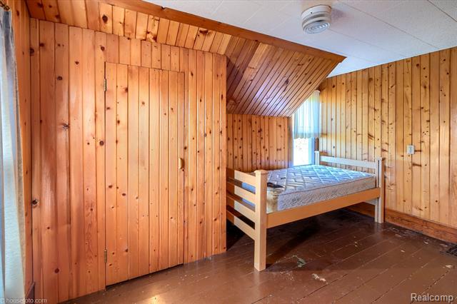 Builiding view twenty two for 5537 Old State, North Branch, MI. 48461