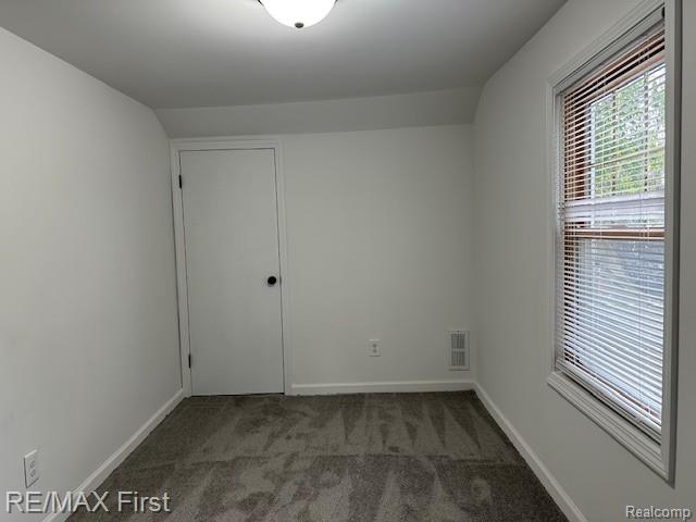 Builiding view seventeen for 35487 Glover, Wayne, MI. 48184