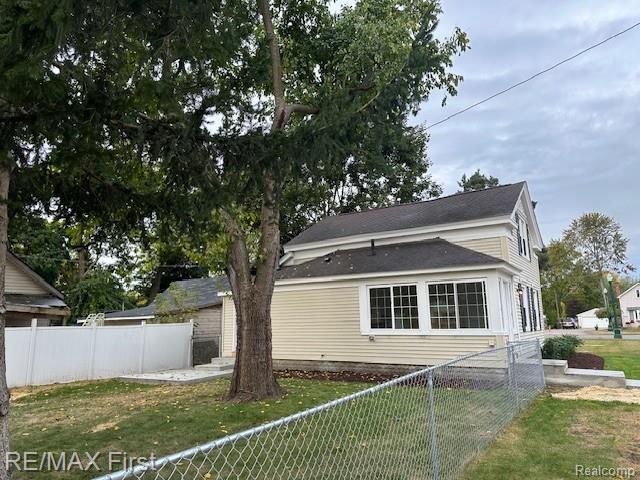 Builiding view six for 35487 Glover, Wayne, MI. 48184