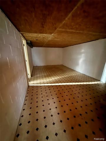 Builiding view twenty four for 2425 Nerredia, Flint, MI. 48532