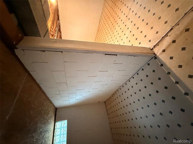 Builiding view twenty three for 2425 Nerredia, Flint, MI. 48532