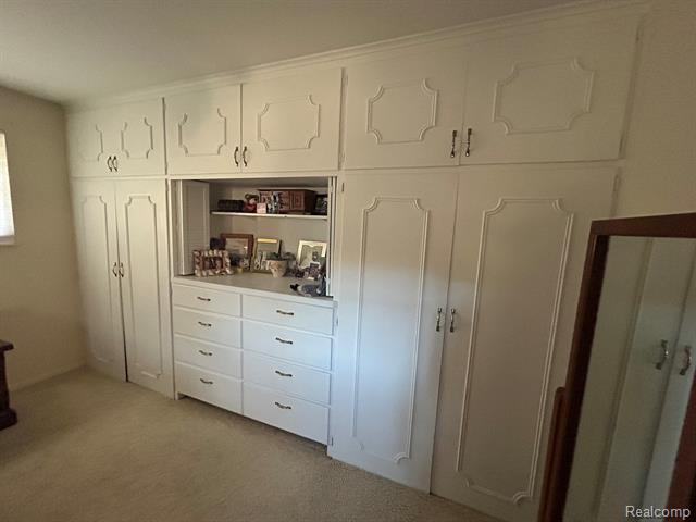 Builiding view ten for 921 Saginaw, Vassar, MI. 48768