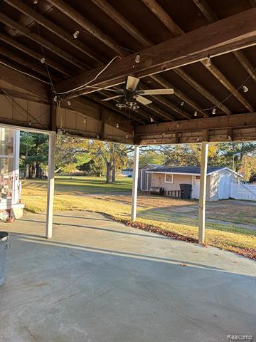 Builiding view twenty for 921 Saginaw, Vassar, MI. 48768