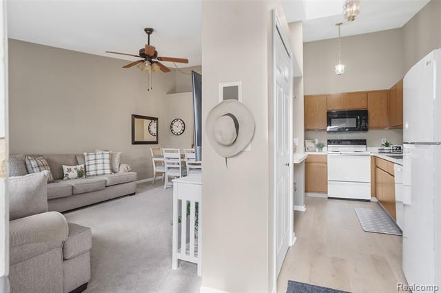 Builiding view eight for 62512 Raleigh, South Lyon, MI. 48178