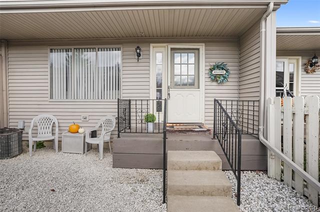 Builiding view five for 62512 Raleigh, South Lyon, MI. 48178