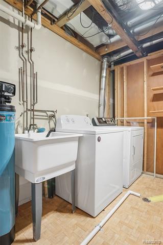 Builiding view thirty five for 62512 Raleigh, South Lyon, MI. 48178