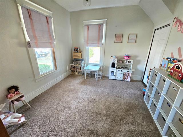 Builiding view seventeen for 544 Chicago St, Bronson, MI. 49028