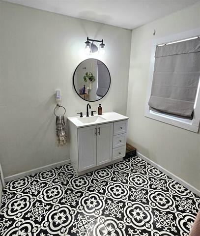 Builiding view twenty for 544 Chicago St, Bronson, MI. 49028