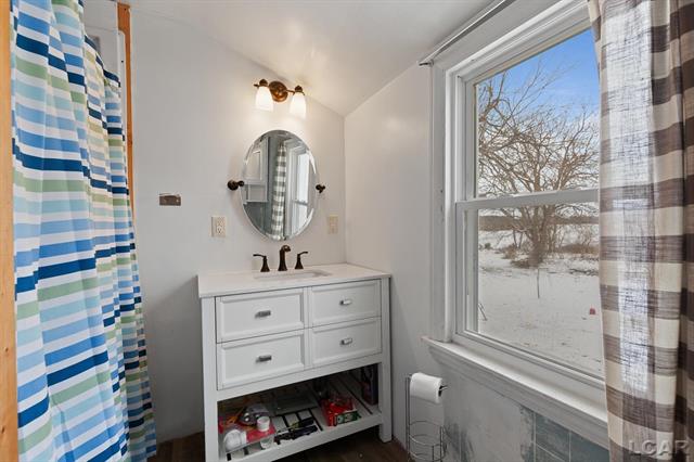 Builiding view twenty seven for 18430 Forrister Rd, Hudson, MI. 49247