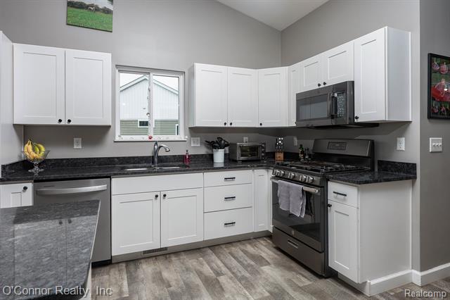 Builiding view eight for 2007 Edward, Smiths Creek, MI. 48074