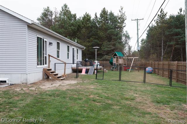 Builiding view twenty five for 2007 Edward, Smiths Creek, MI. 48074