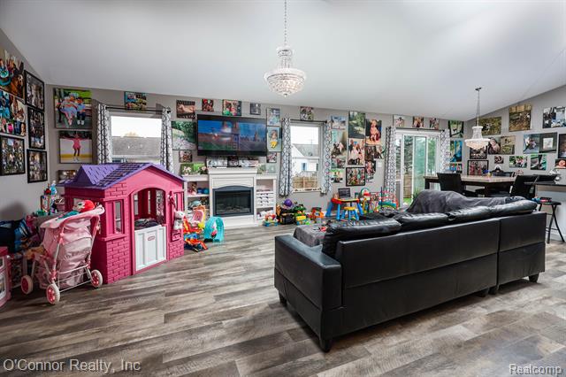 Builiding view two for 2007 Edward, Smiths Creek, MI. 48074