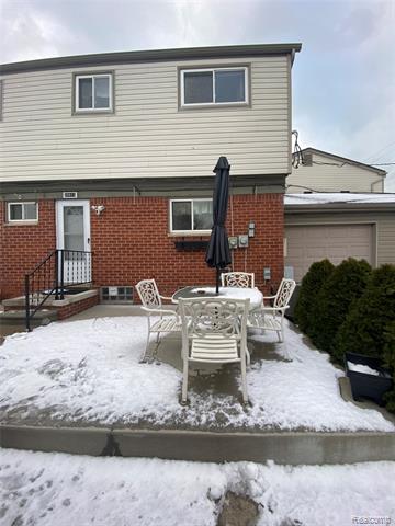 Builiding view one for 20813 Washington Street, Roseville, MI. 48066