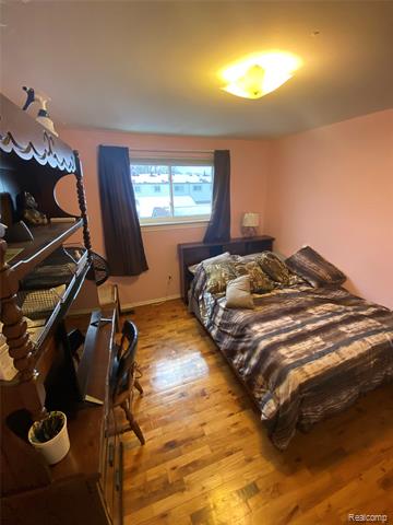 Builiding view seventeen for 20813 Washington Street, Roseville, MI. 48066