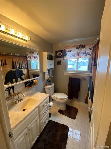 Builiding view ten for 20813 Washington Street, Roseville, MI. 48066