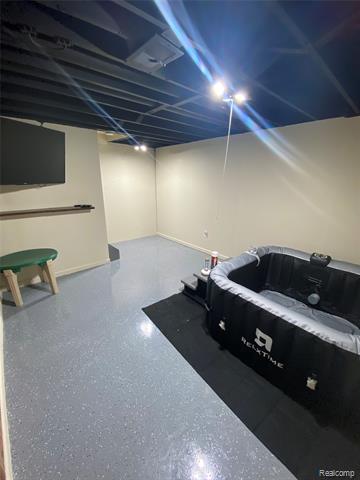 Builiding view twenty one for 20813 Washington Street, Roseville, MI. 48066