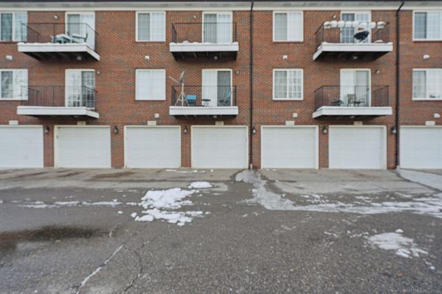 Builiding view twenty three for 53092 Providence, Shelby Township, MI. 48316