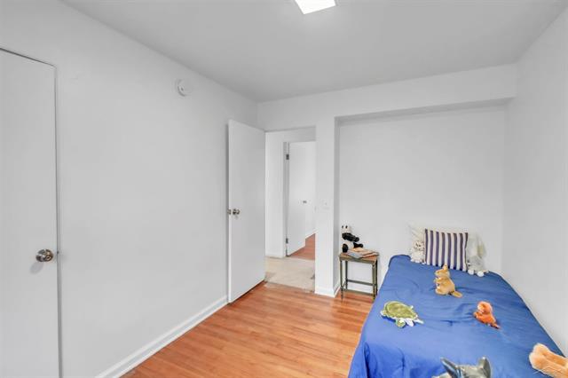 Builiding view eighteen for 1829 Handley, Saginaw, MI. 48602