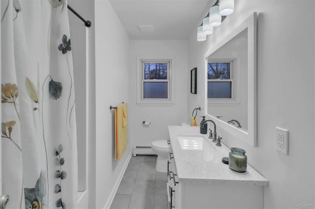 Builiding view eleven for 1829 Handley, Saginaw, MI. 48602