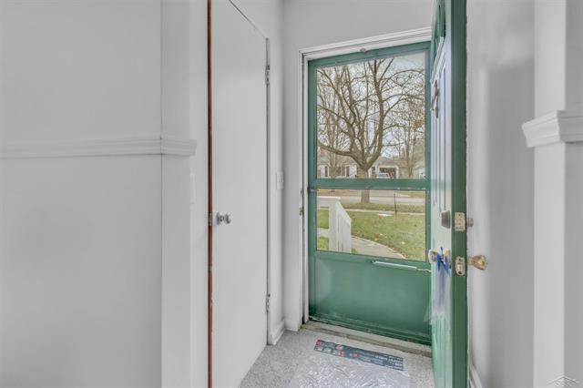 Builiding view five for 1829 Handley, Saginaw, MI. 48602