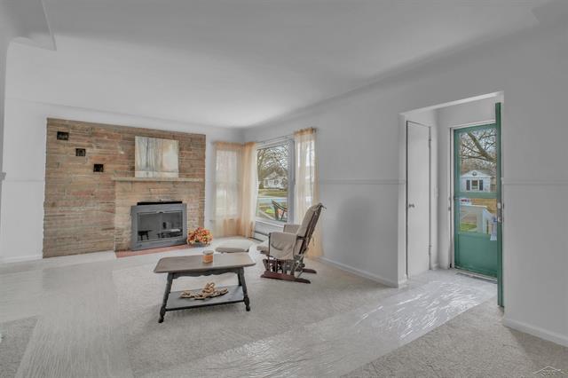 Builiding view four for 1829 Handley, Saginaw, MI. 48602