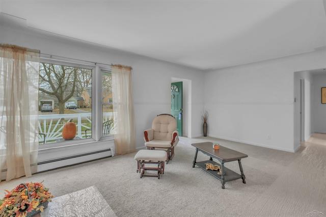 Builiding view seven for 1829 Handley, Saginaw, MI. 48602