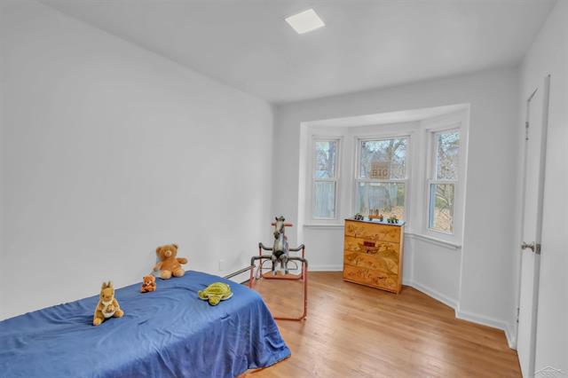 Builiding view seventeen for 1829 Handley, Saginaw, MI. 48602