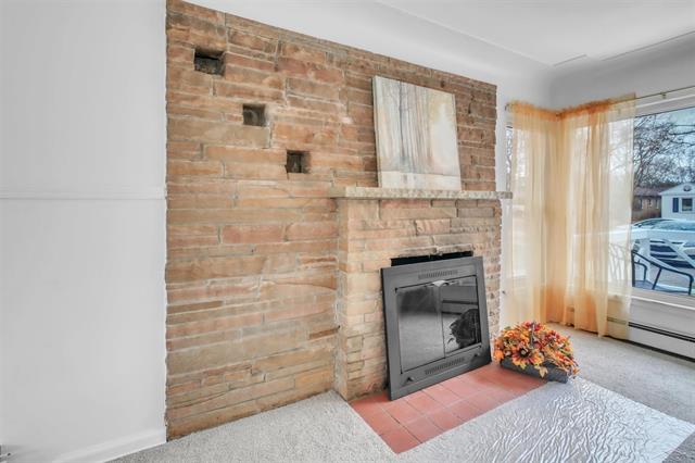 Builiding view six for 1829 Handley, Saginaw, MI. 48602